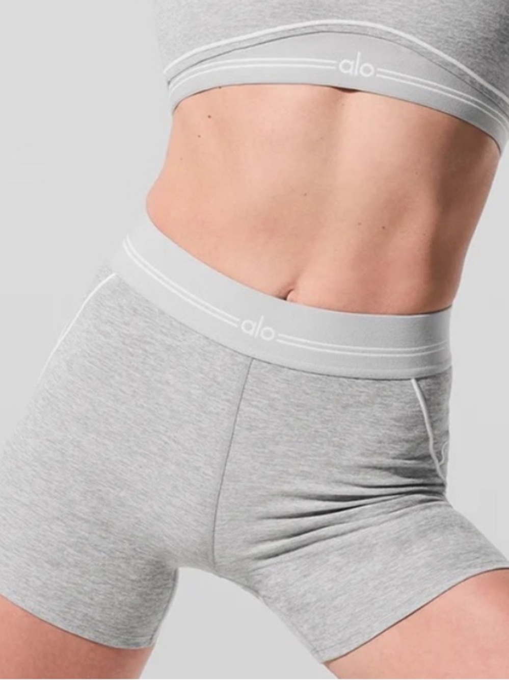 Alo Yoga NWT Heart Throb Shorts XX Small Heather Grey White
